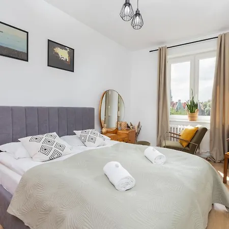 Apartment Podwale Staromiejskie With Balcony By Renters *